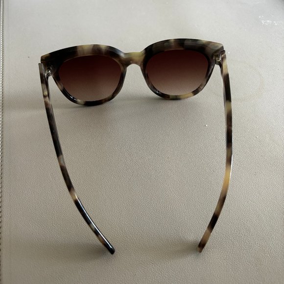 Prive Revaux Beige Tortoise Shell Sunglasses - Picture 1 of 7
